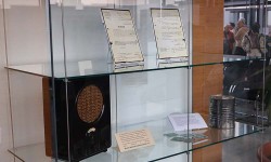 Vernissage am 08. Mai 2025 - Dokumente der Zeitzeugen und altes Radio