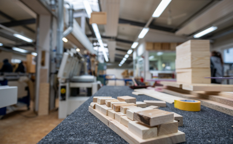 In den Werkstätten der gemeinnützigen Gesellschaft für Ausbildung, Qualifizierung und Arbeit (AQA) sowie einer Reihe von Kooperationsbetrieben haben die Auszubildenden ihren praktischen Teil der Ausbildung absolviert. Foto: AQA