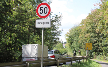 Die Maßnahmen, die die Unfallkommission für die Landesstraße 3445 bei Neuberg-Ravolzhausen ergriffen hat, haben messbare positive Effekte.