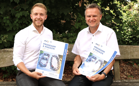 Kreisbeigeordneter und Bildungsdezernent Jannik Marquart (links) und BiP-Geschäftsführer Dirk Niedoba stellen das Herbstprogramm vor.